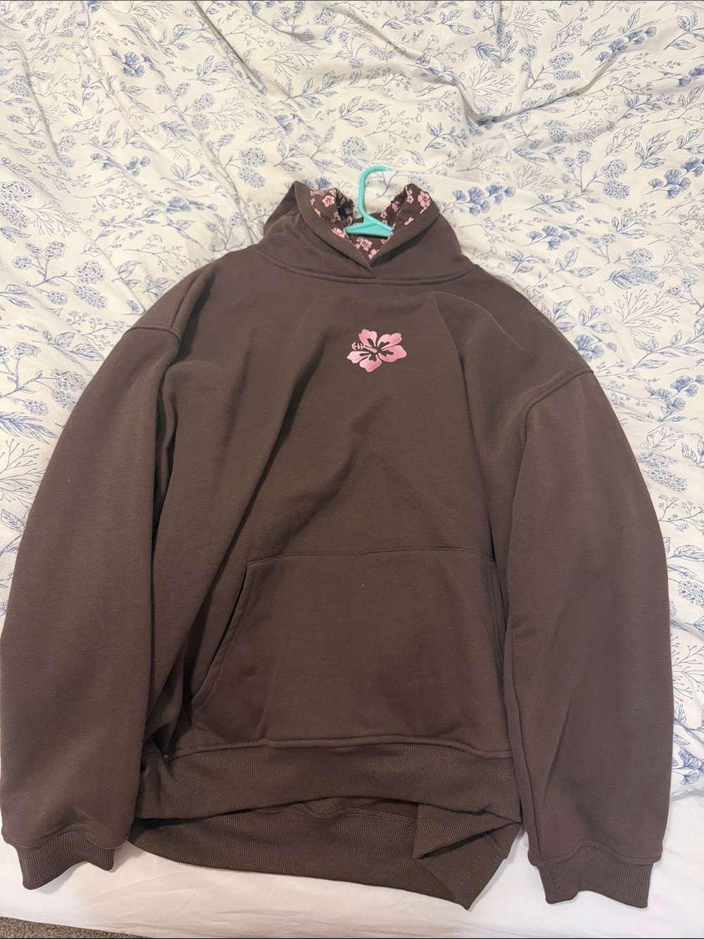 Tilly’s oversized Full Tilt Brown Hoodie with Light Pink Floral Print